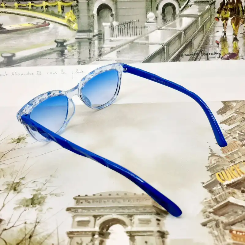 عینک آفتابی بچگانه مدل V-5bu