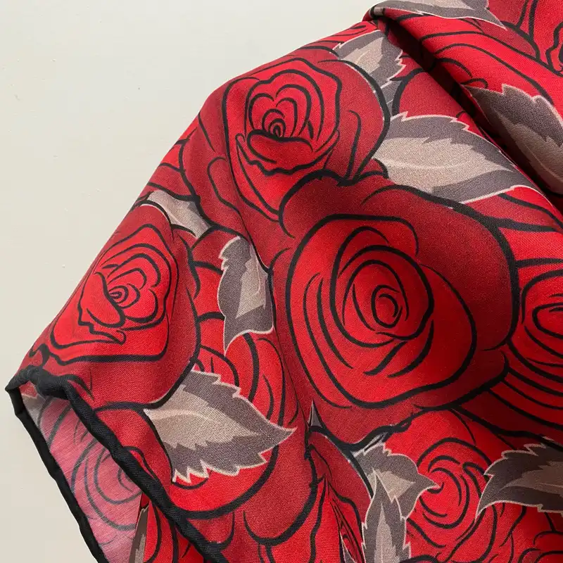 روسری زنانه مدل نخی چهارفصل کد 9107