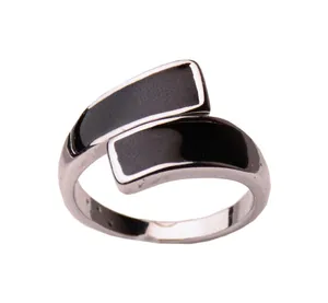 انگشتر زنانه ای سی سی مدل 099196