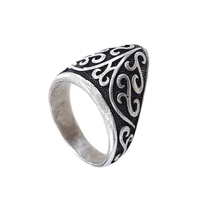 انگشتر نقره مردانه مدل فرورژه خمیده