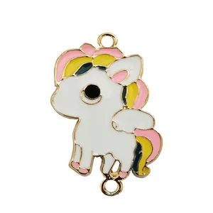 آویز دستبند مدل اسب بال دار کد AG 678