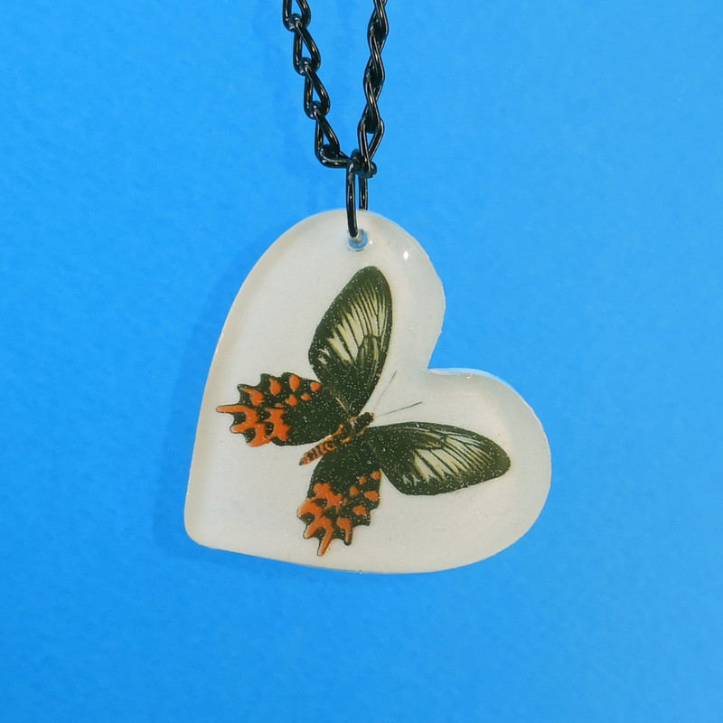 گردنبند دخترانه مدل پروانهBB-01