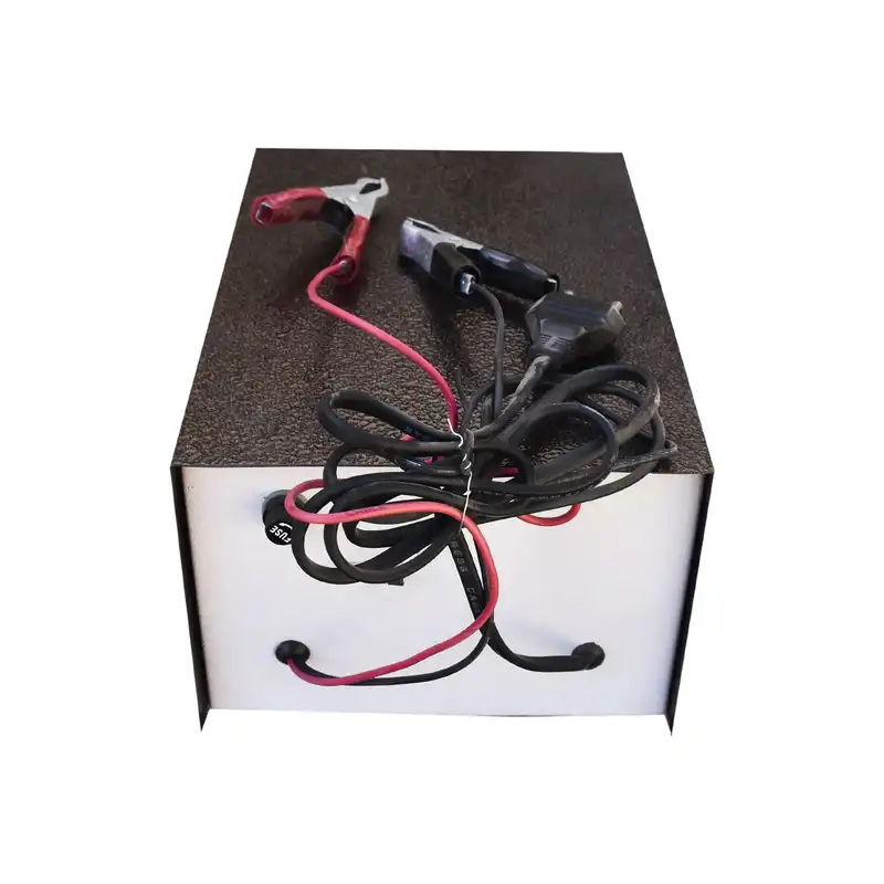 شارژر باتری خودرو مدل 6 به 12 ولت