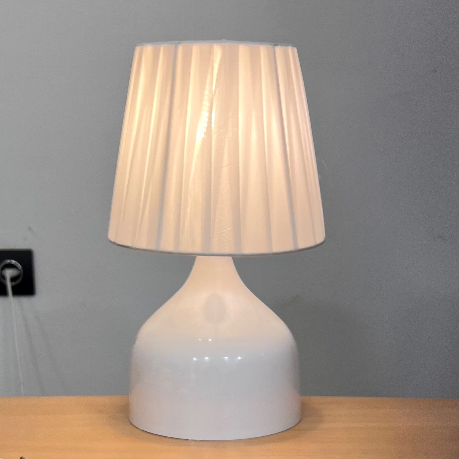آباژور رومیزی نورهام مدل NHM-LU100W-21