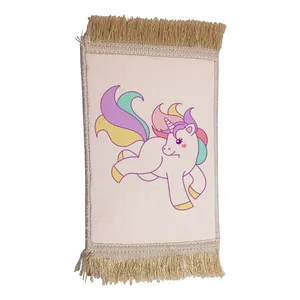 فرش ماشینی دیوارکوب مدل یونیکورن کد 26