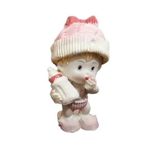 مجسمه مدل نوزاد شیشه به دست