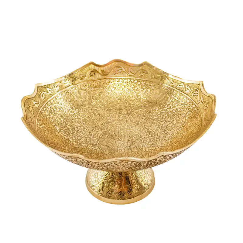 میوه خوری برنجی مدل  پایه دار قلم زنی طرح طاووس هندی کد 1184