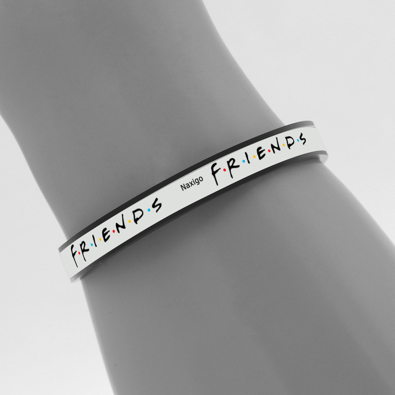 دستبند ناکسیگو طرح Friends مدل BR5540 دستبند ناکسیگو طرح Friends مدل BR5540
