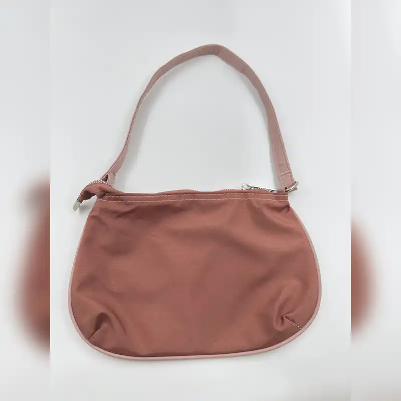 کیف دوشی زنانه دفکتو مدل minimal