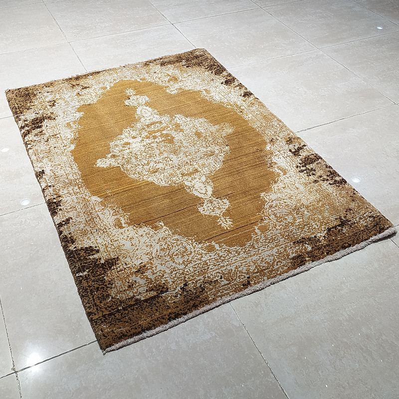 فرش دستبافت یک و نیم متری طرح لچک ترنج صحرا