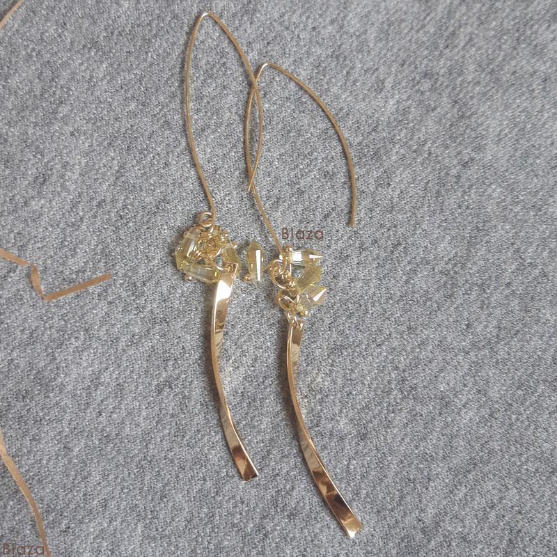 گوشواره دخترانه مدل 9006 گوشواره دخترانه مدل 9006