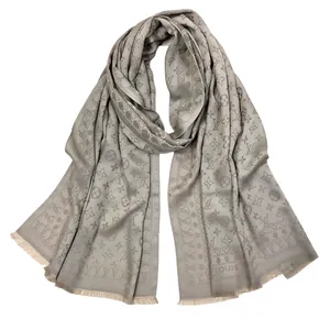 شال زنانه لویی ویتون مدل 00f96