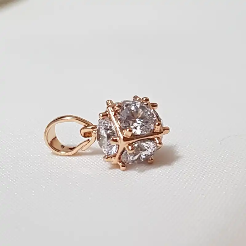 آویز گردنبند زنانه ژوپینگ مدل مکعب نگین دار 3348