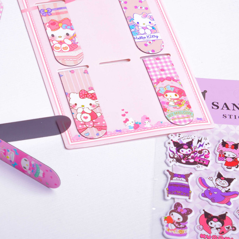 بسته لوازم تحریر مدل کرومی و گروه سانریو مجموعه 12 عددی