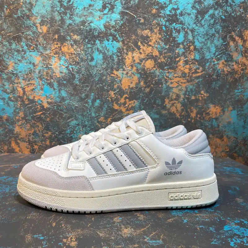 کفش پیاده روی مدل   FORUM LOW WHGRY-104050011