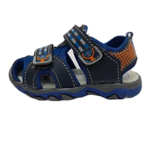 صندل پسرانه مدل فشن دماغه دار رنگ آبی 