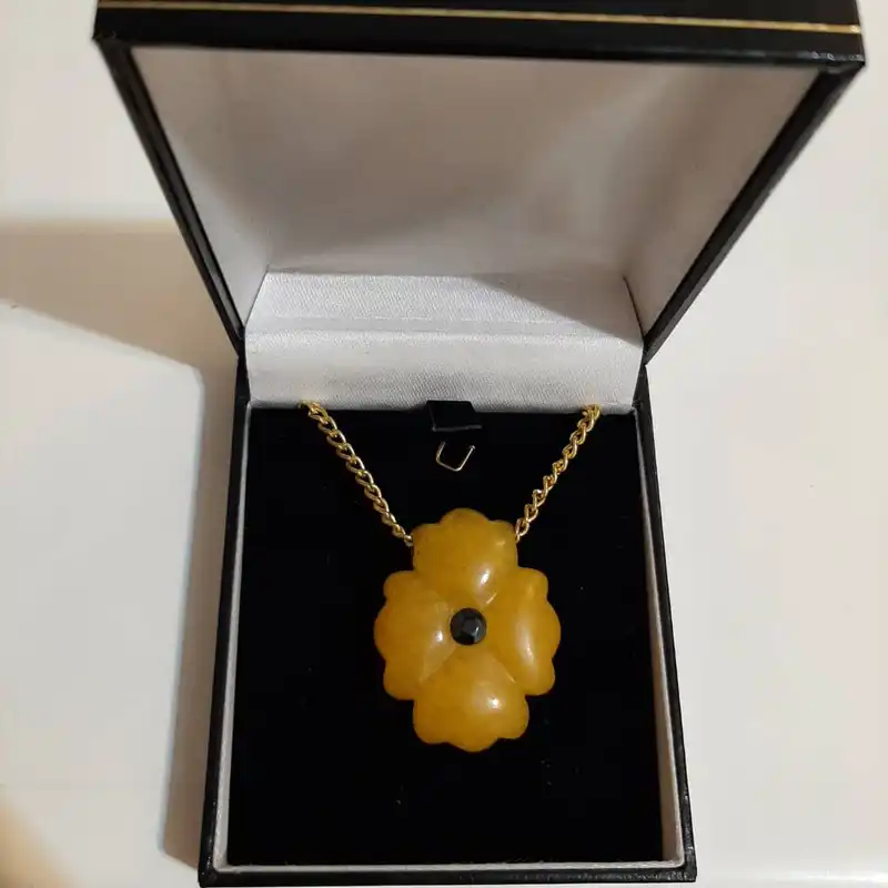 آویز گردنبند زنانه مدل شمسه چهارپر