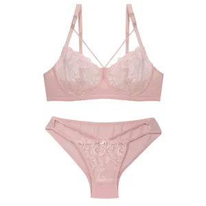 ست شورت و سوتین زنانه مدل هارنس دار تور گیپور فنر دار بدون جک