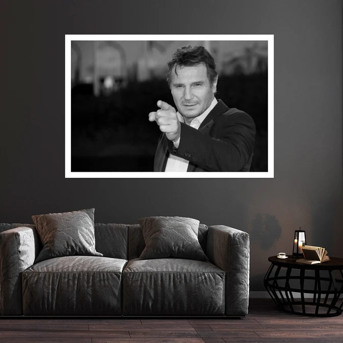 تابلو بکلیت طرح مشاهیر سینمای جهان لیام نیسون مدل قاب شاسی W-s9679