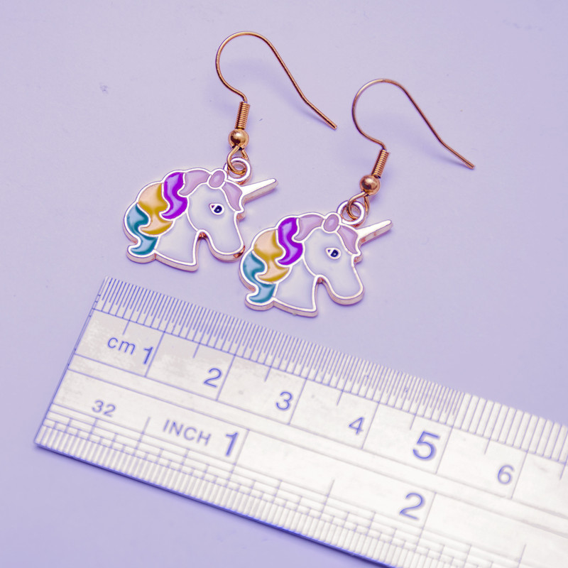 گوشواره دخترانه مدل اسب تک شاخ کد A-01 گوشواره دخترانه مدل اسب تک شاخ کد A-01