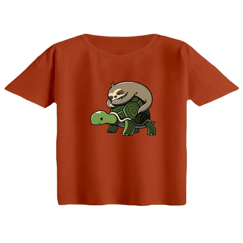 کراپ تی‌شرت آستین کوتاه زنانه مدل لاکپشت و تنبل