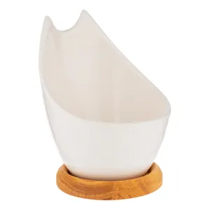 زیر قاشقی لاریسا مدل ایستاده