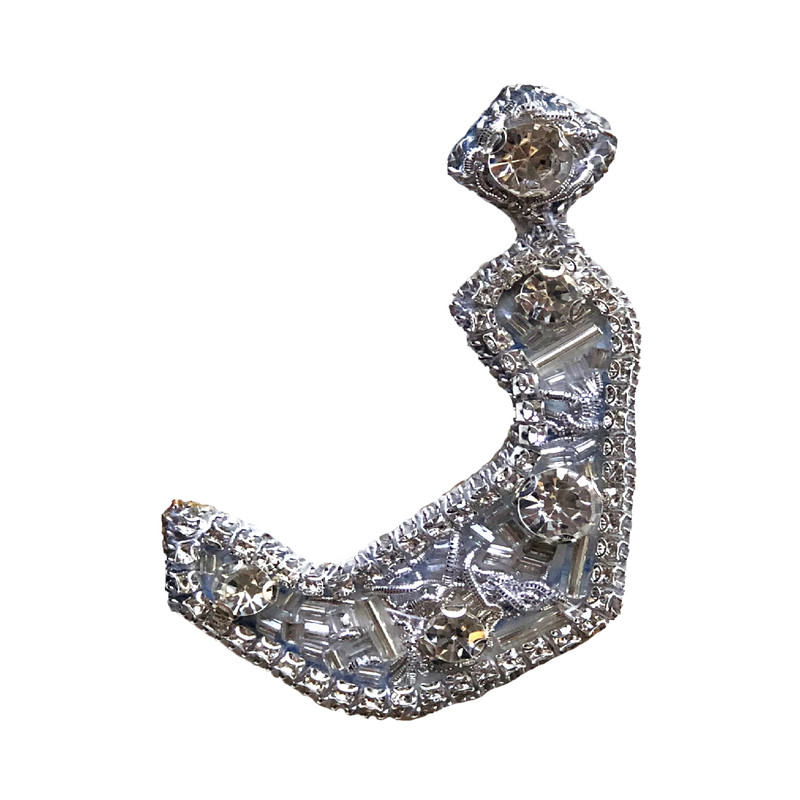 گل سینه زنانه مدل حروف فارسی