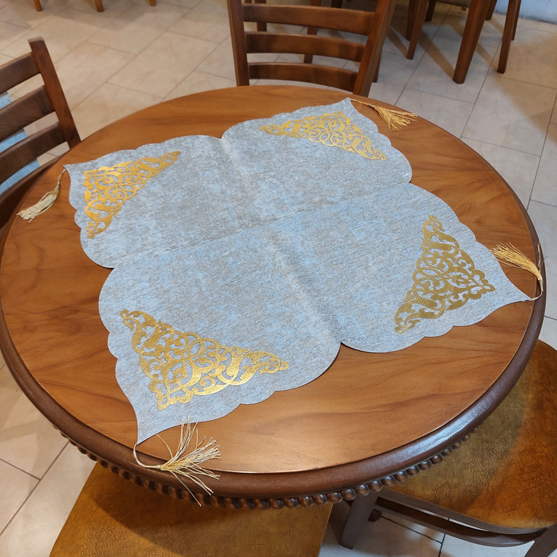 رومیزی طرح داماس کد 60cm