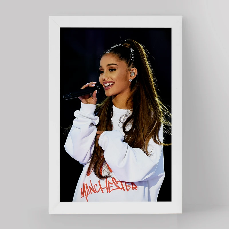 تابلو خندالو مدل آریانا گرانده Ariana Grande کد 19072