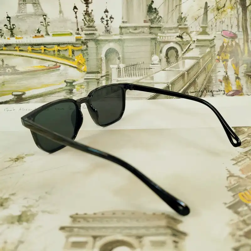 عینک آفتابی بچگانه مدل CH13 کد BL