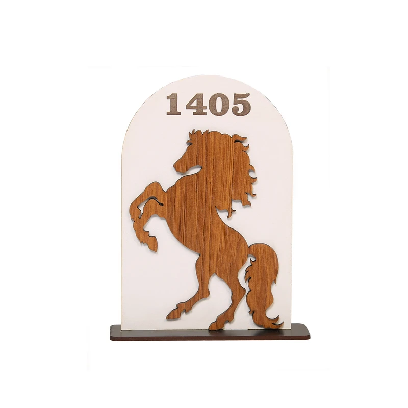 استند رومیزی مدل سال 1405 اسب