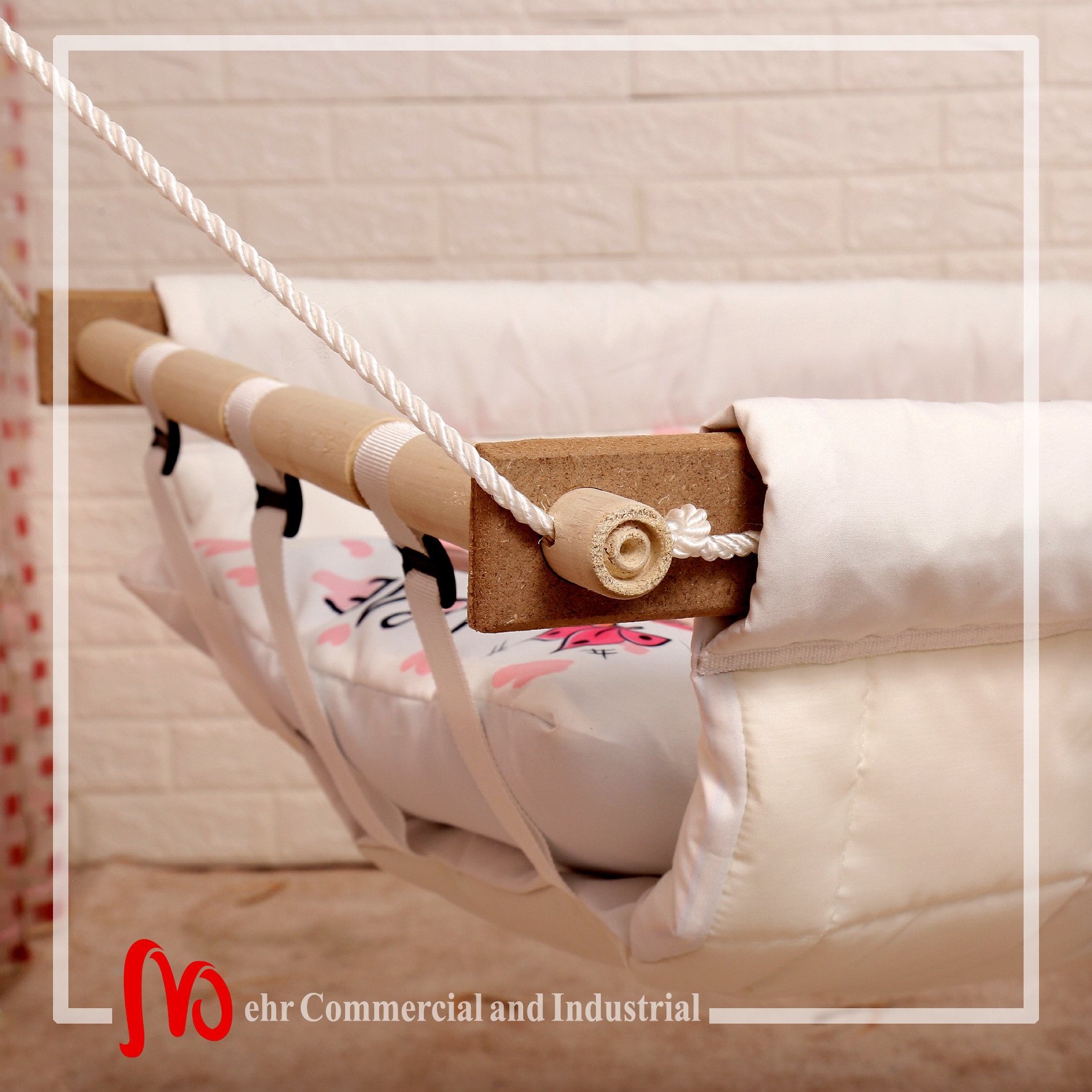 گهواره سنتی نوزاد ننومهر مدل تاشو