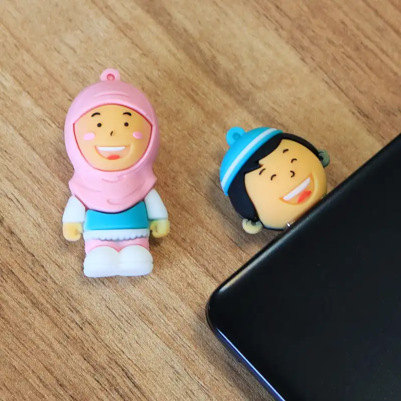 فلش مموری طرح حافظ و حفیظه مدل Ul -Hafiz & Hafizeh ظرفیت 16 گیگابایت مجموعه 2 عددی