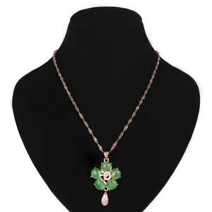 گردنبند نقره زنانه بازرگانی میلادی مدل سنگ اونیکس گل کد GAR_113