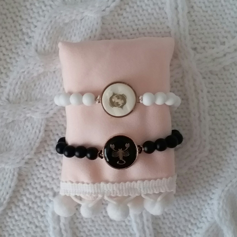 دستبند مدل ماه تولد اسفند و آبان F149 مجموعه 2 عددی