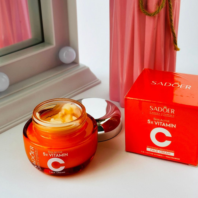 کرم روشن کننده سادور مدل ویتامین سی وزن 50 گرم