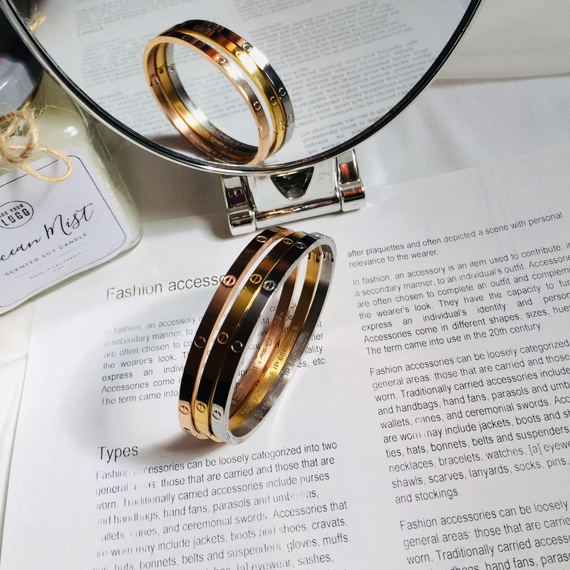 دستبند زنانه مدل لاو ظریف 40