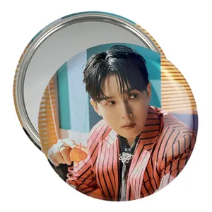آینه جیبی خندالو مدل ریووک گروه سوپر جونیور Super Junior  کد 21411