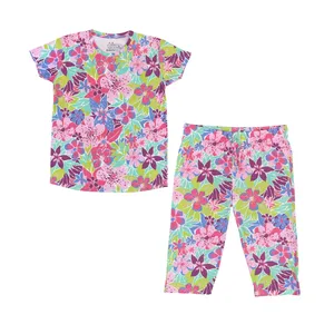 ست تی‌شرت آستین کوتاه و شلوارک راحتی زنانه مدل T05