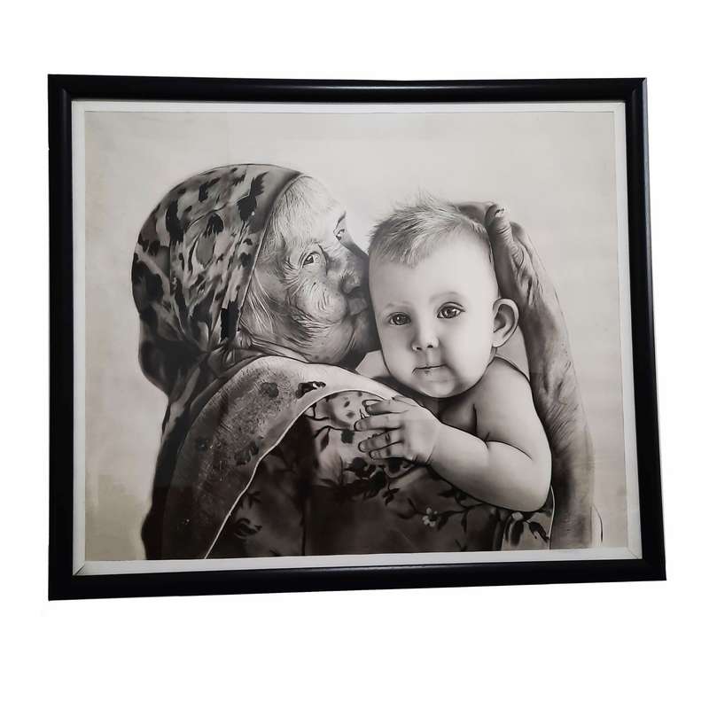 تابلو نقاشی سیاه قلم طرح پیرزن و کودک کد 499
