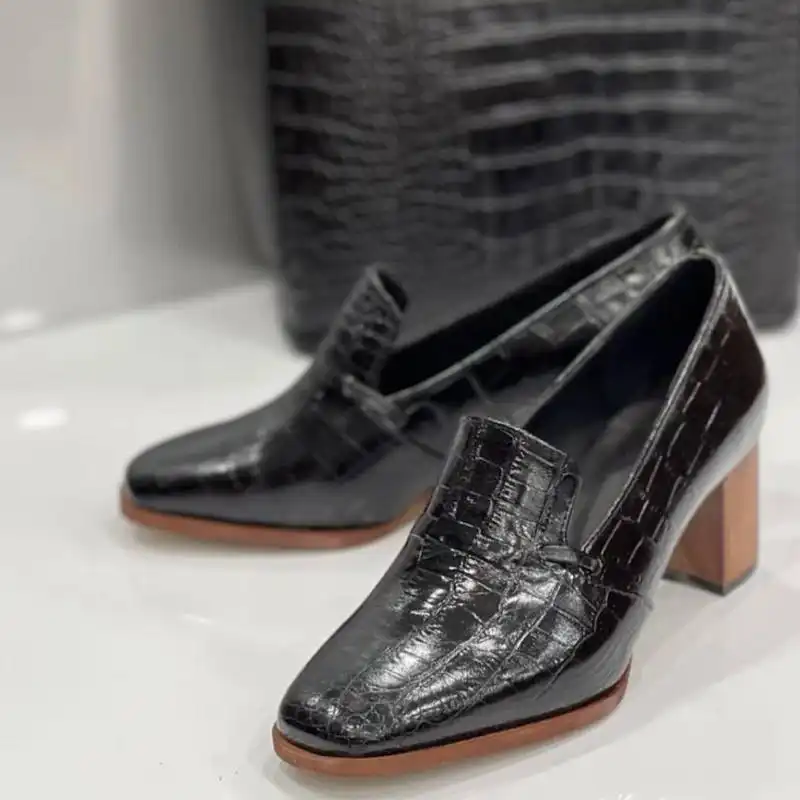 کفش زنانه مدل چرم طبیعی کد 9001-M