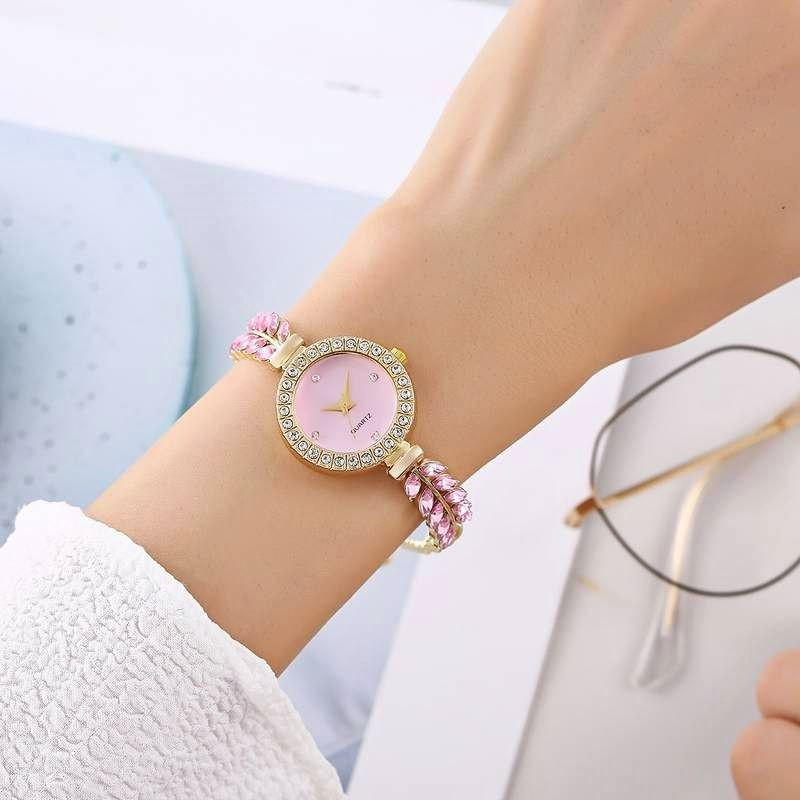 ساعت مچی عقربه ای زنانه مدل نگینی بند کرواتی02 ساعت مچی عقربه ای زنانه مدل نگینی بند کرواتی02