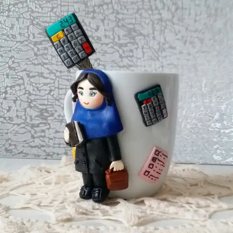 ماگ سرامیکی مدل حسابدار L985 به همراه قاشق