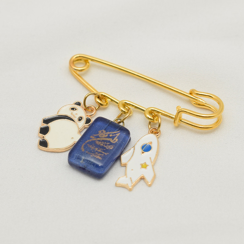 سنجاق سینه دخترانه دلنار گالری مدل و ان یکاد و پاندا و فضاپیما