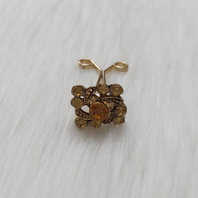 گیره روسری زنانه مدل یو طرح گل کد 111