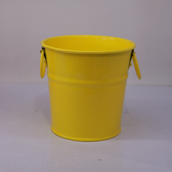 گلدان دکوری چندکاره فلزی مدل سطل کد 103 با ابعاد 13x12x13 سانتی‌متر و قابلیت استفاده به‌عنوان سطل و باکس نگهداری اشیای ریز