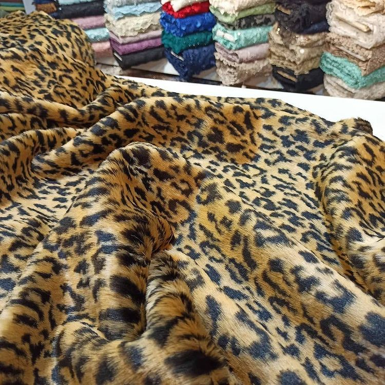 شال مبل و تخت طرح خز سایز 100x180 سانتی متر