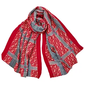 شال زنانه فندی مدل 00f89