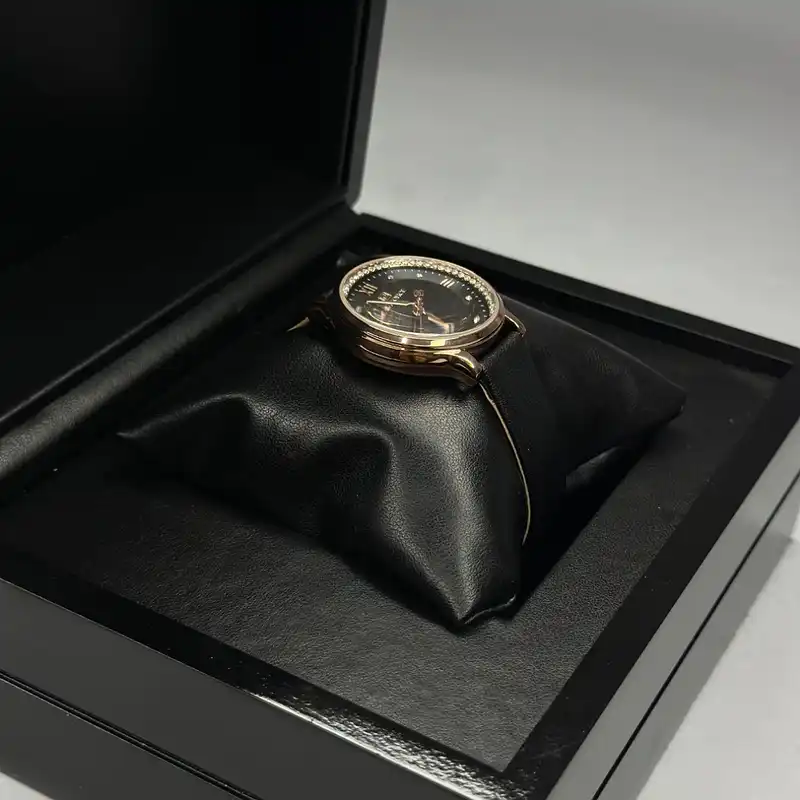 ساعت مچی عقربه ای زنانه نیوی فورس مدل Nf5036