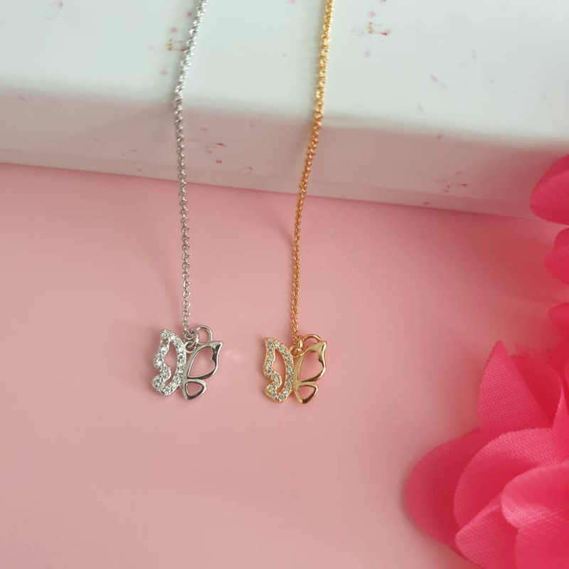 آویز ساعت زنانه وای اس ایکس مدل پروانه